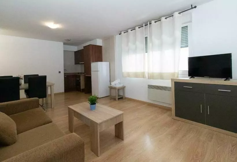 آپارتمان 1 خوابه, Apartamentos Araco 3000