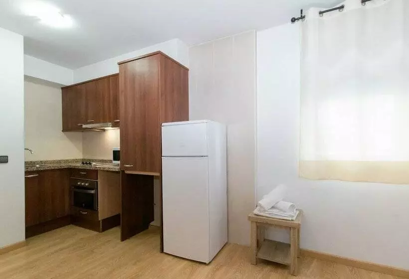 آپارتمان 1 خوابه, Apartamentos Araco 3000