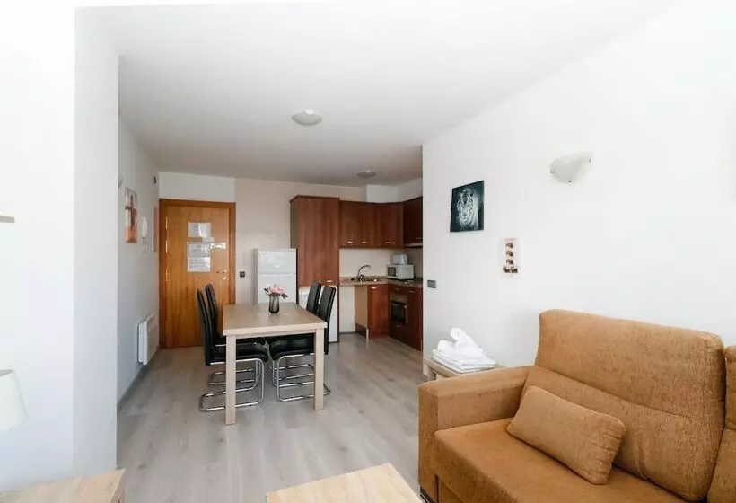 آپارتمان 1 خوابه, Apartamentos Araco 3000