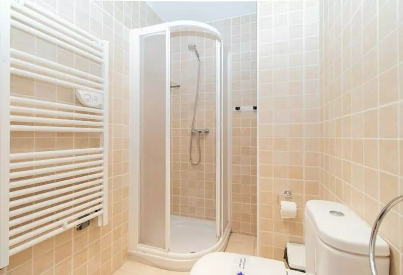 آپارتمان 1 خوابه, Apartamentos Araco 3000