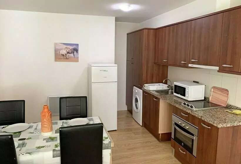 آپارتمان 1 خوابه, Apartamentos Araco 3000