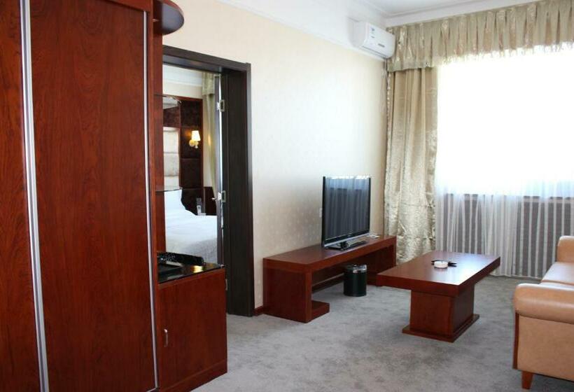 디럭스 스위트, Capital Airport International Hotel