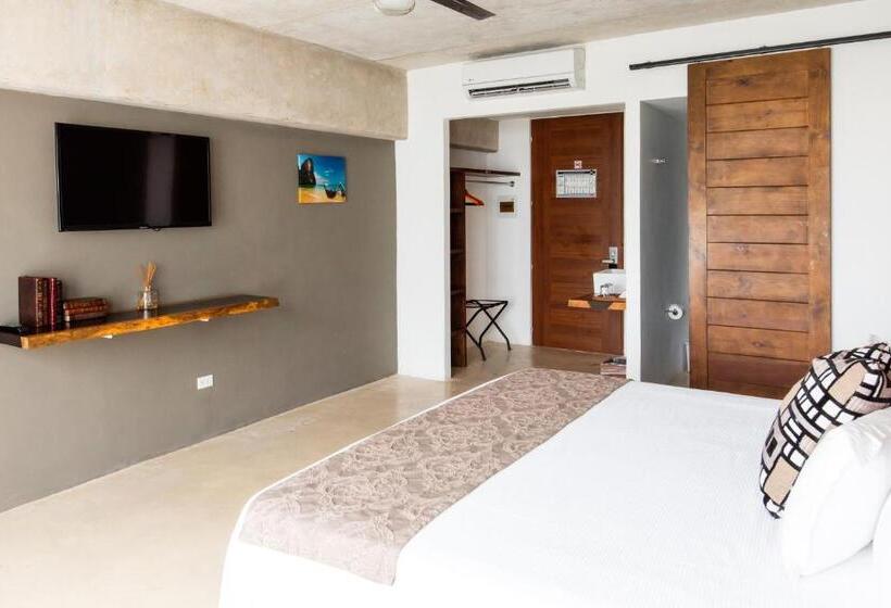 Deluxe Room with Balcony, 52 Playa Del Carmen