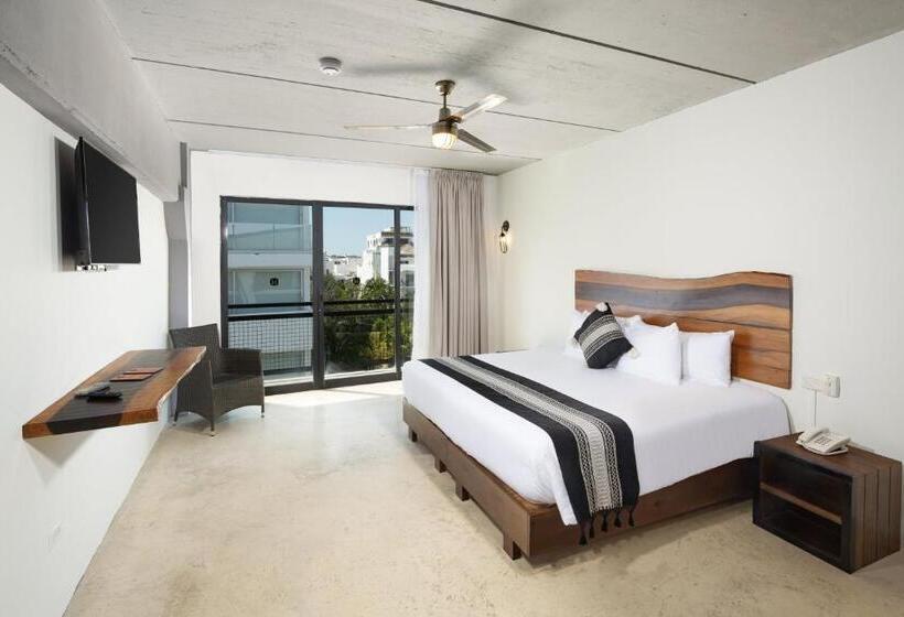 Deluxe Room with Balcony, 52 Playa Del Carmen