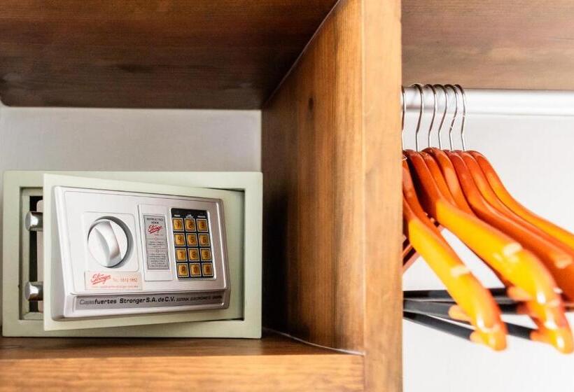 Deluxe Room with Balcony, 52 Playa Del Carmen