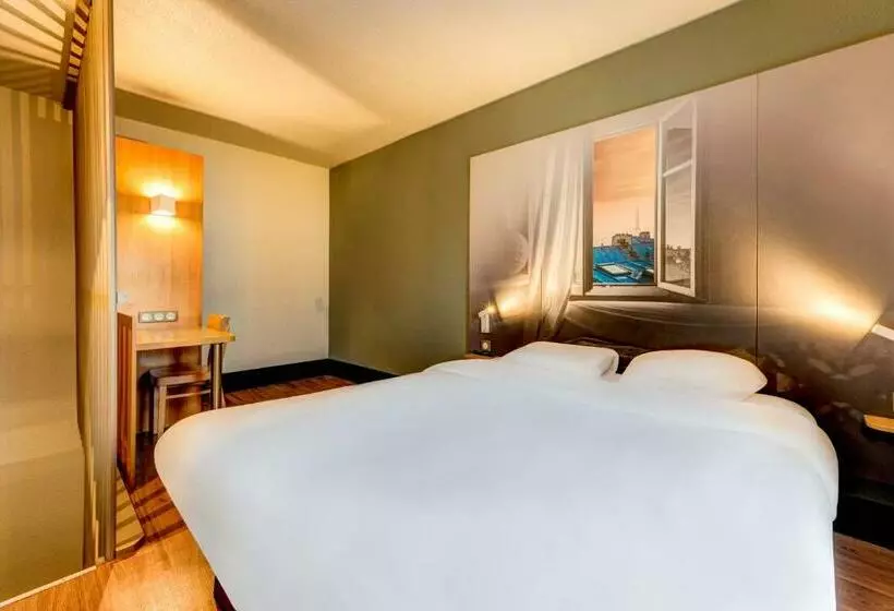 スタンダード４人部屋, B&b Hotel Saint Witz