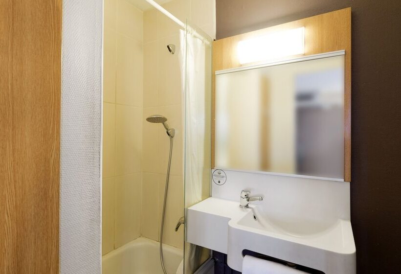 غرفة قياسية رباعية, B&b Hotel Vannes Est Golfe Du Morbihan