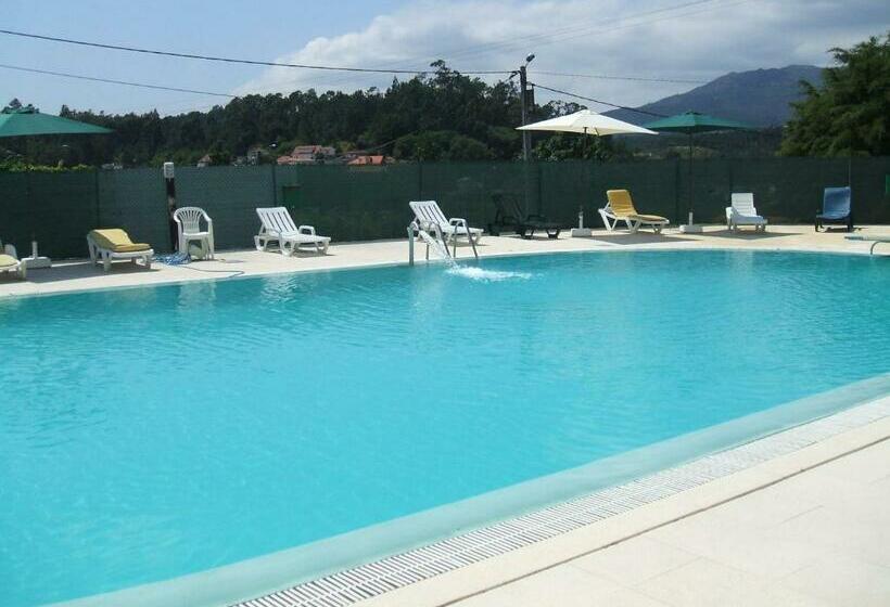 غرفة قياسية مطلّة علي حمام السباحة, Boavista Ii