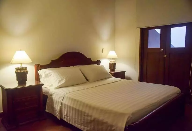 スイート, Colina De San Antonio