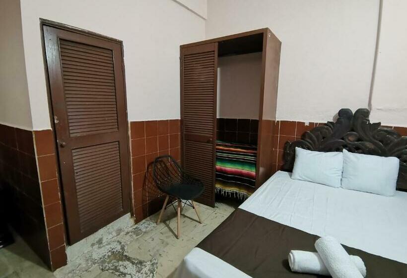 Номер Economy, Colonial San Carlos