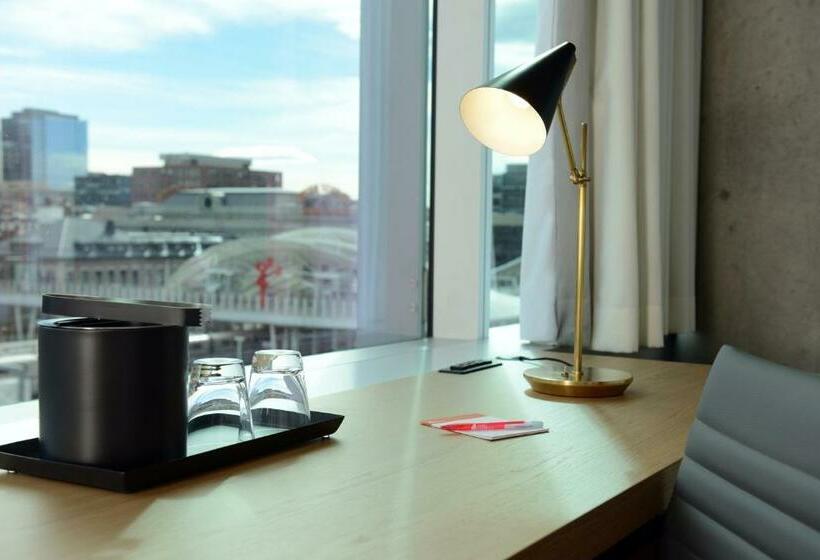 اتاق استاندارد با تخت بزرگ برای معلولان, Indigo Denver Downtown Union Station, An Ihg