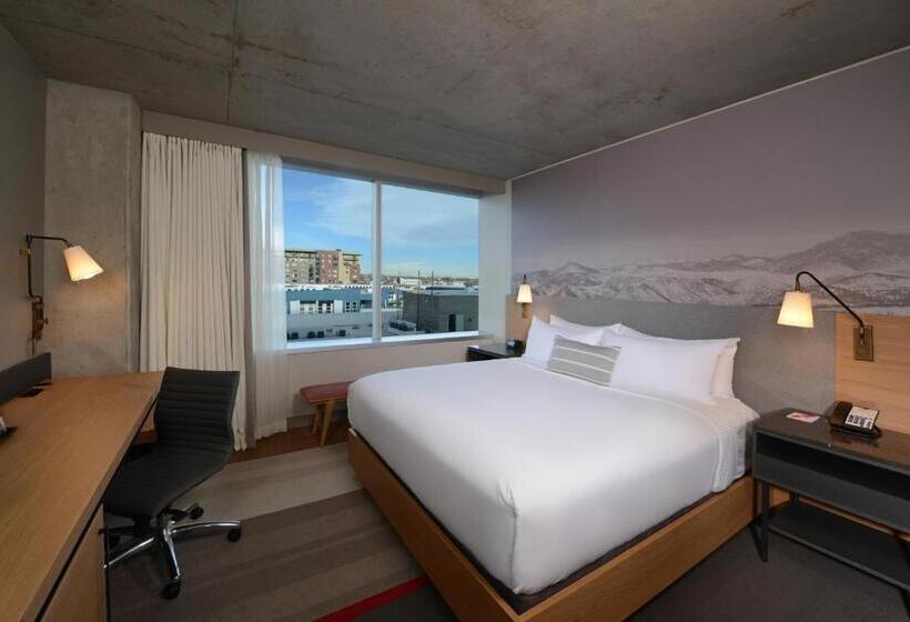 اتاق استاندارد با تخت بزرگ برای معلولان, Indigo Denver Downtown Union Station, An Ihg