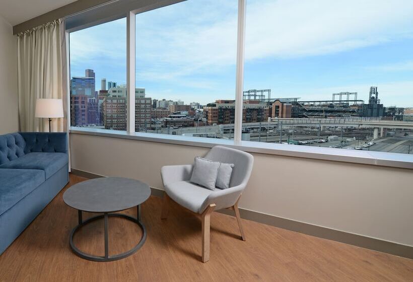 장애인을 위한 스위트, Indigo Denver Downtown  Union Station, An Ihg