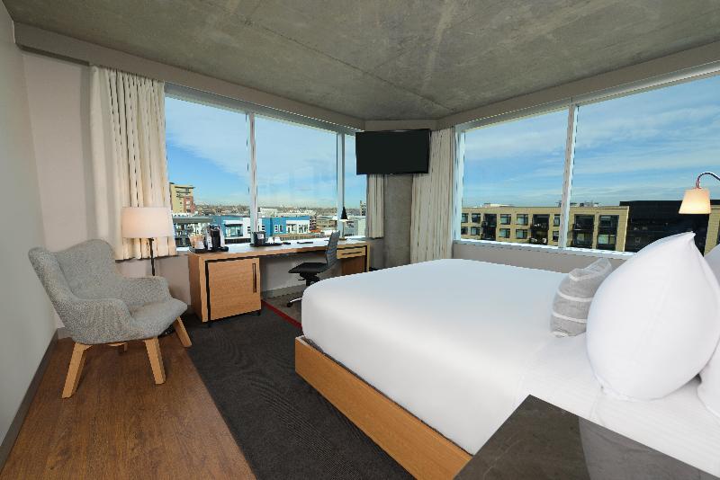 اتاق استاندارد با تخت بزرگ, Indigo Denver Downtown Union Station, An Ihg