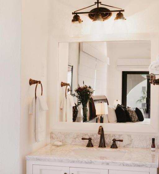 带2个卧室的套房, La Marina Inn