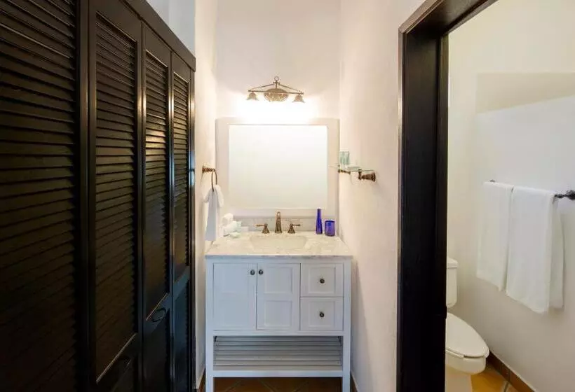 اتاق استاندارد با بالکن, La Marina Inn