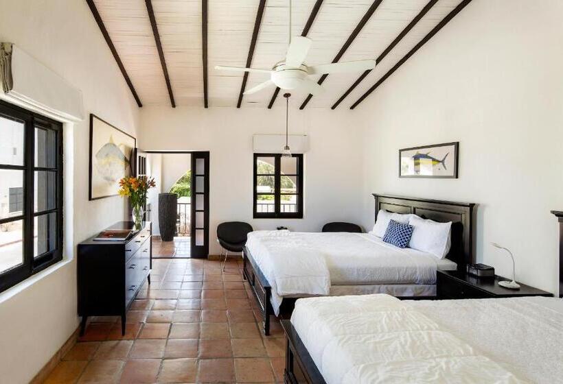 标准间带阳台, La Marina Inn