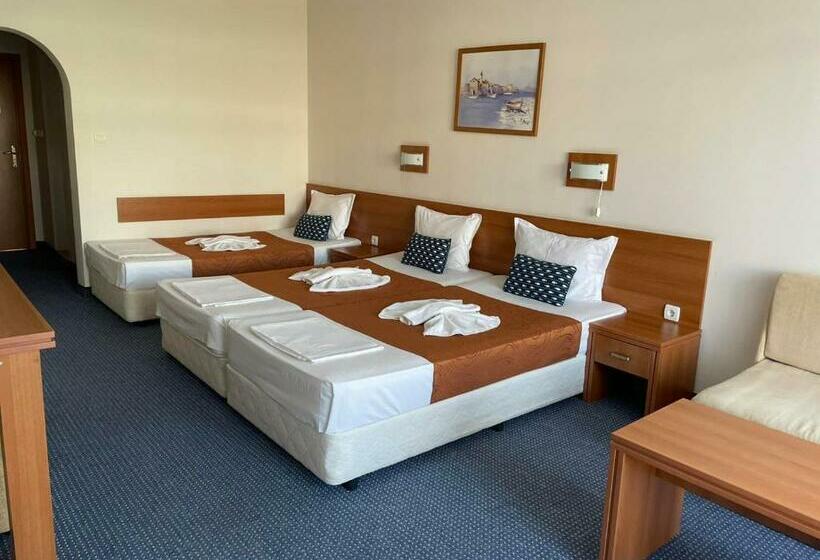 스탠다드 트리플 발코니 룸, Liani All Inclusive