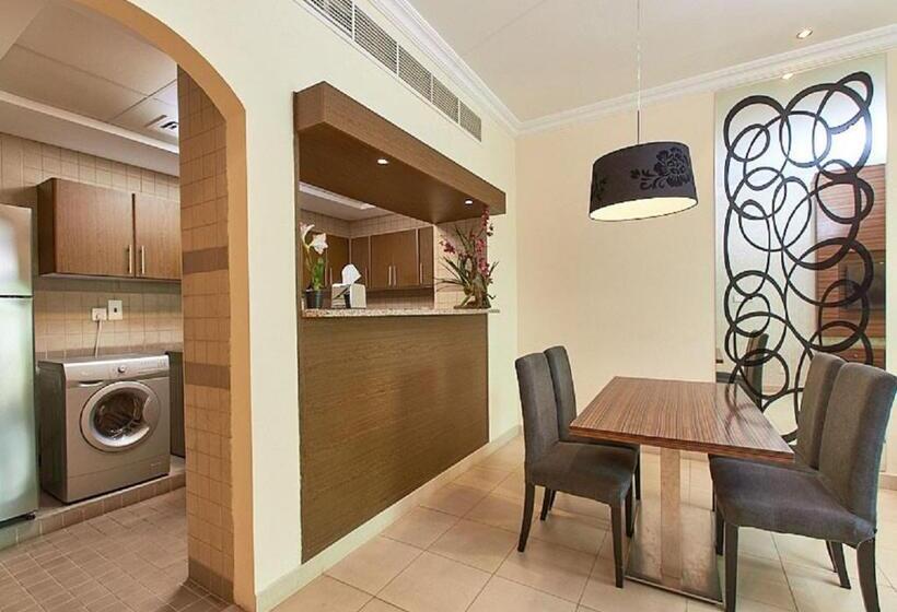 آپارتمان لوکس 2 خوابه, Mughal Suites