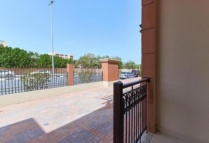 آپارتمان لوکس 2 خوابه, Mughal Suites