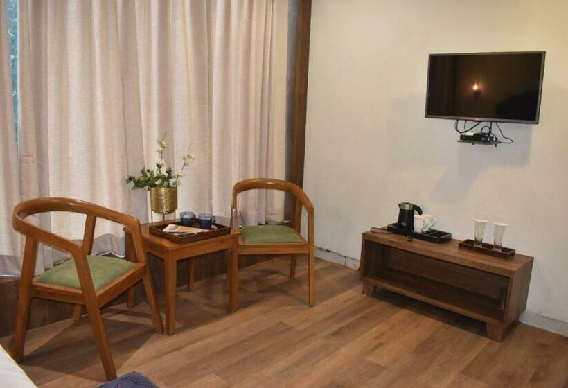 اتاق لوکس, Pandav,pachmarhi