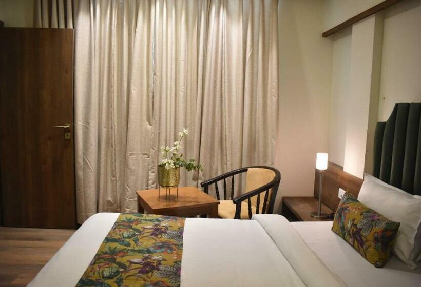 اتاق لوکس, Pandav,pachmarhi