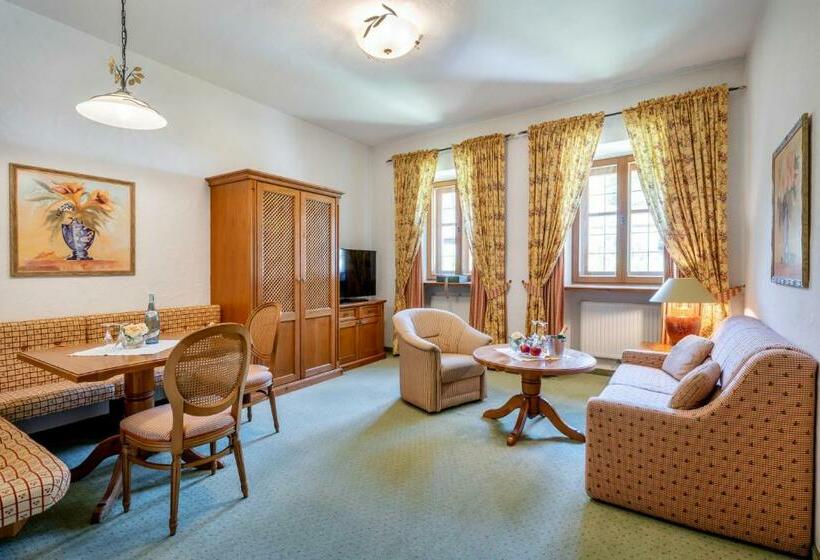 小型套房, Postschlössl