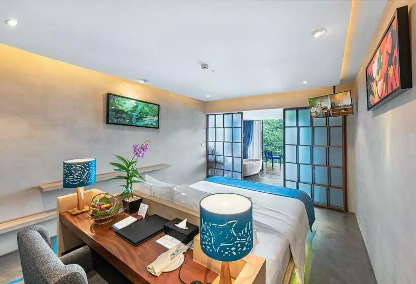 Premium Room Pool View