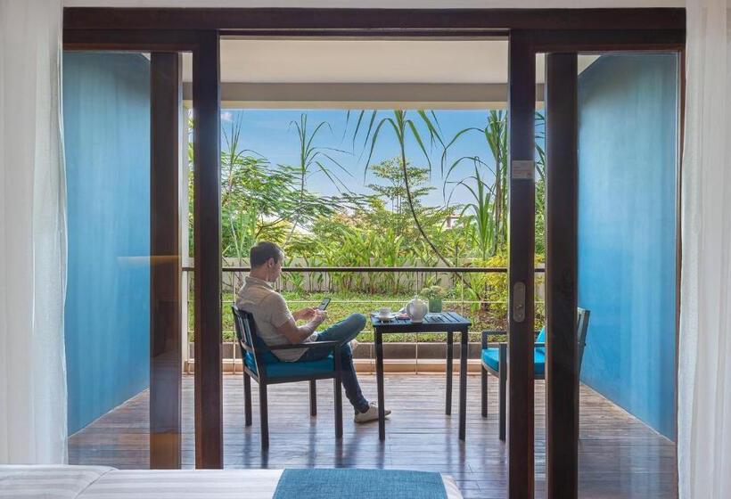 带泳池观景的豪华房, Sakmut Boutique