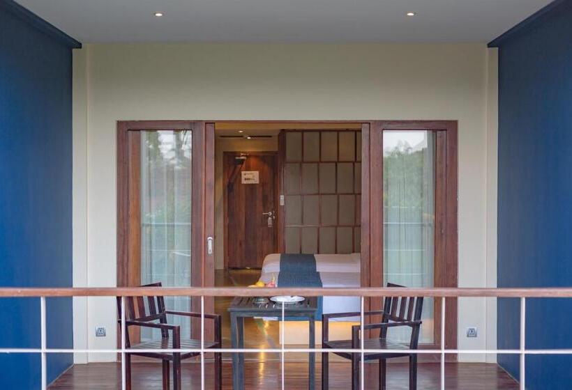 带泳池观景的豪华房, Sakmut Boutique