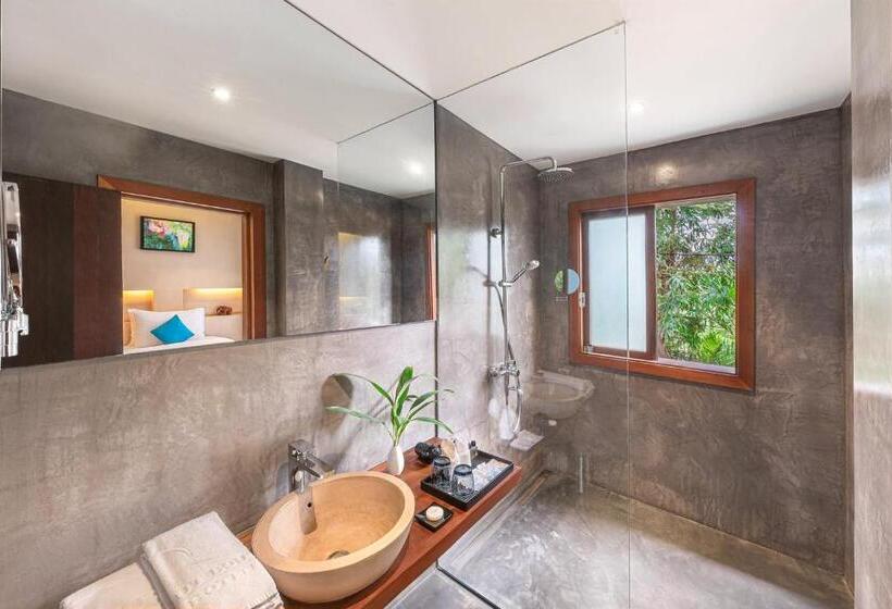 家庭套房, Sakmut Boutique