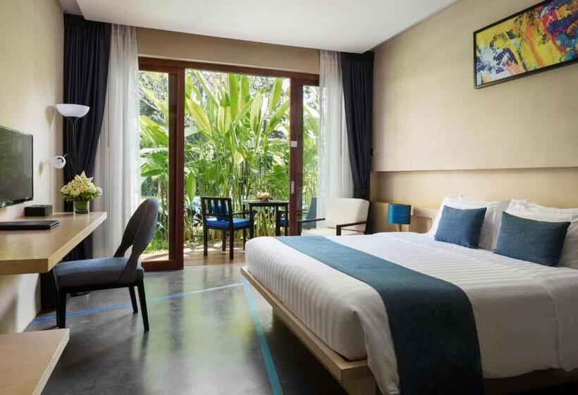 带泳池观景的豪华房, Sakmut Boutique