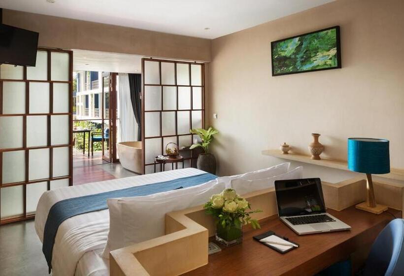 带泳池景观的优质房间, Sakmut Boutique