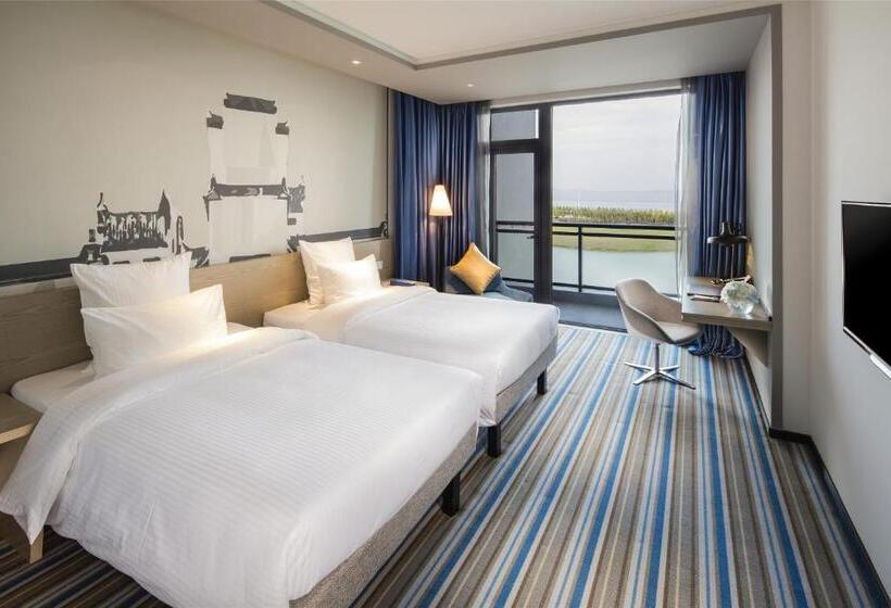 公園の見えるスーペリアルーム, Novotel Hefei Sunac