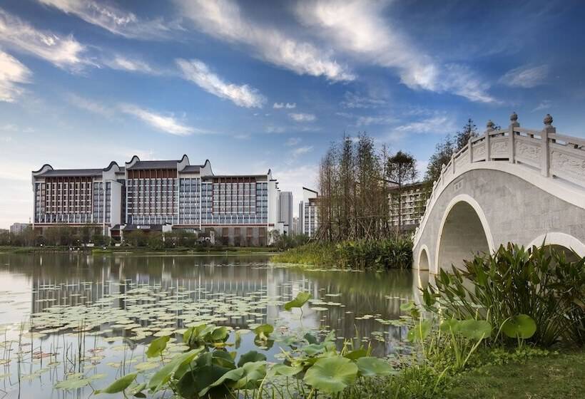Quarto Deluxe Vista Lago, Novotel Hefei Sunac