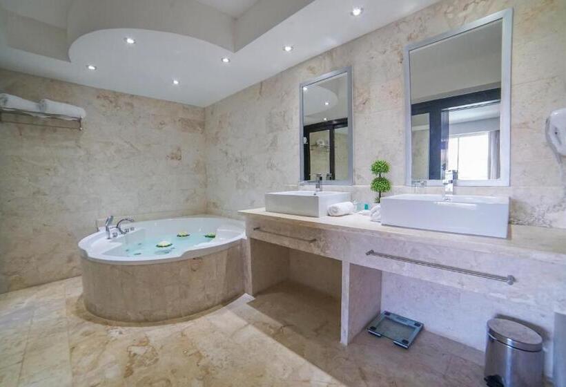 سوئیت پرزیدنت, Savoy Hotel Boutique