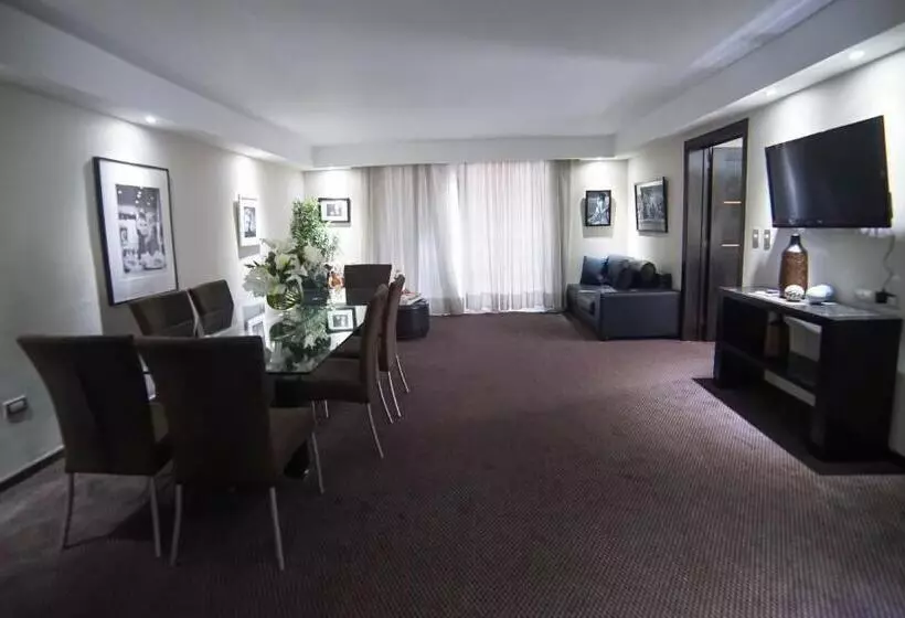 سوئیت پرزیدنت, Savoy Hotel Boutique