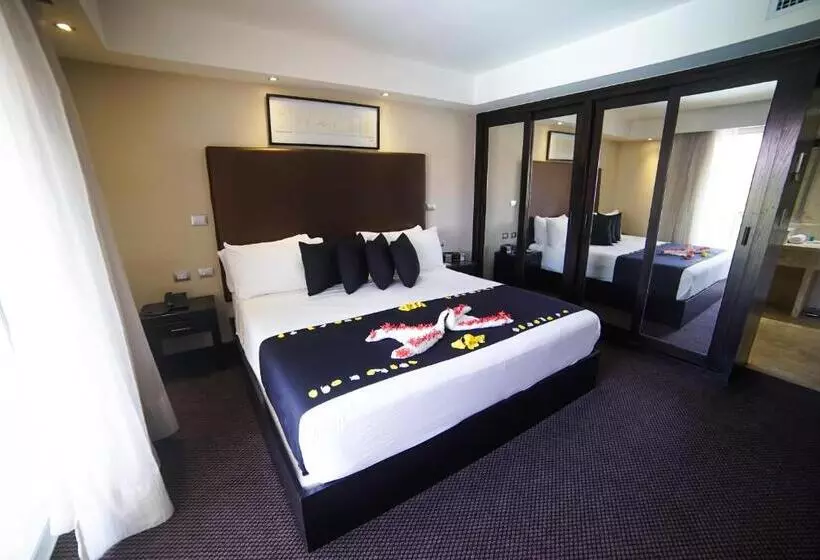 سوئیت پرزیدنت, Savoy Hotel Boutique