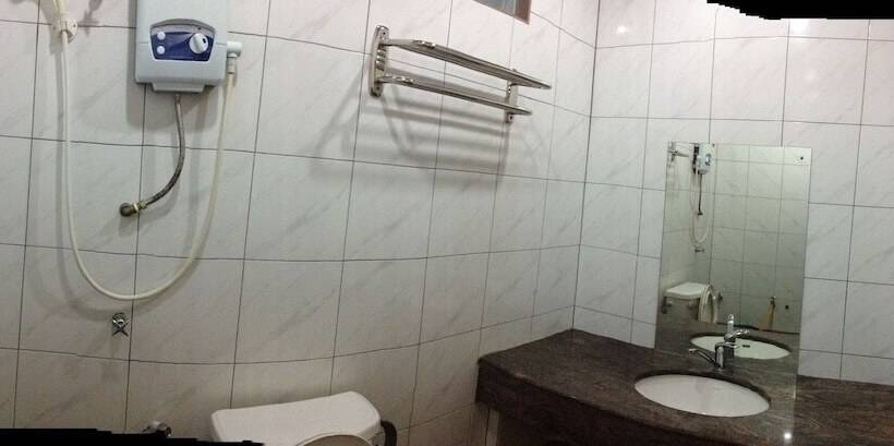 패밀리 룸, Burmahtel   Hostel