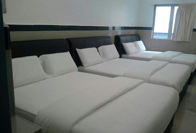 חדר משפחתי, Burmahtel   Hostel