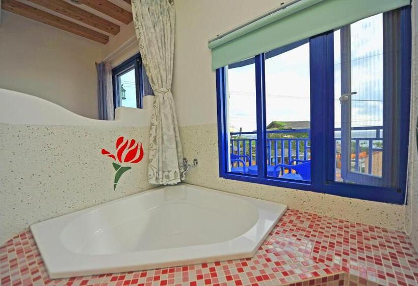 اتاق استاندارد با بالکن و چشم‌انداز دریا, Haisu Homestay