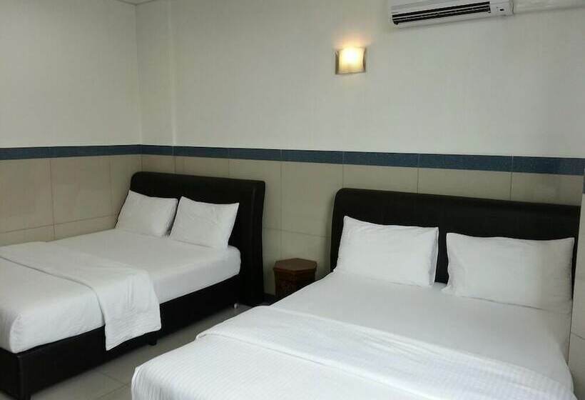 חדר משפחתי, Burmahtel   Hostel