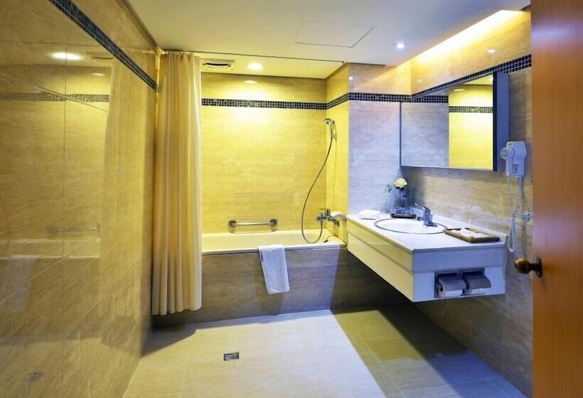 اتاق استاندارد چهار تخته, Apollo