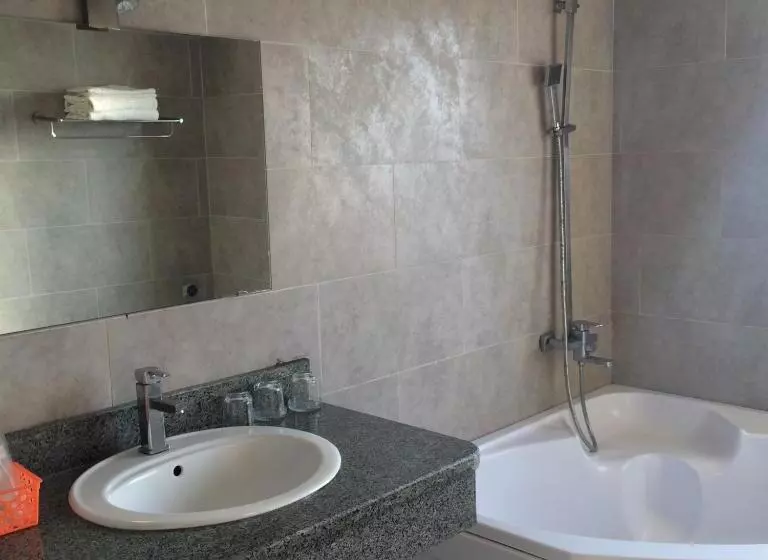 اتاق استاندارد چهار تخته, Chio Hotel And Apartment
