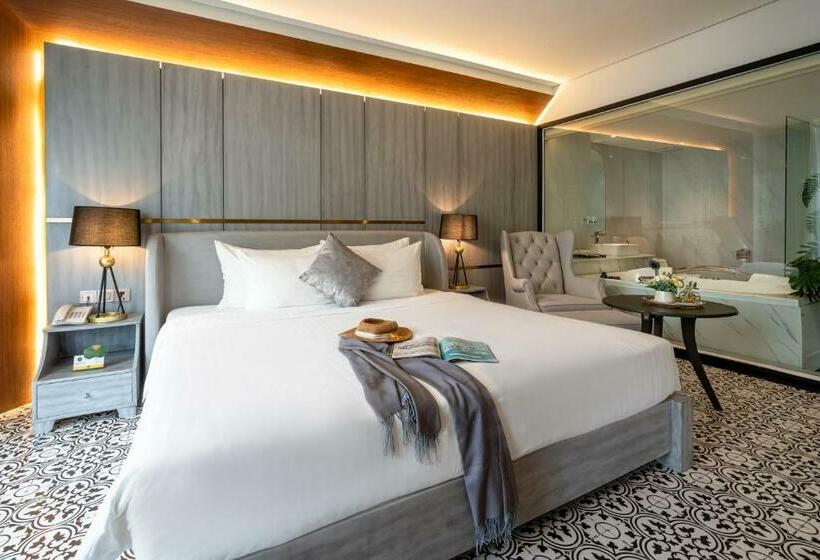 سوییت جونیور با چشمانداز دریا, Cicilia Hotels & Spa Danang Powered By Aston
