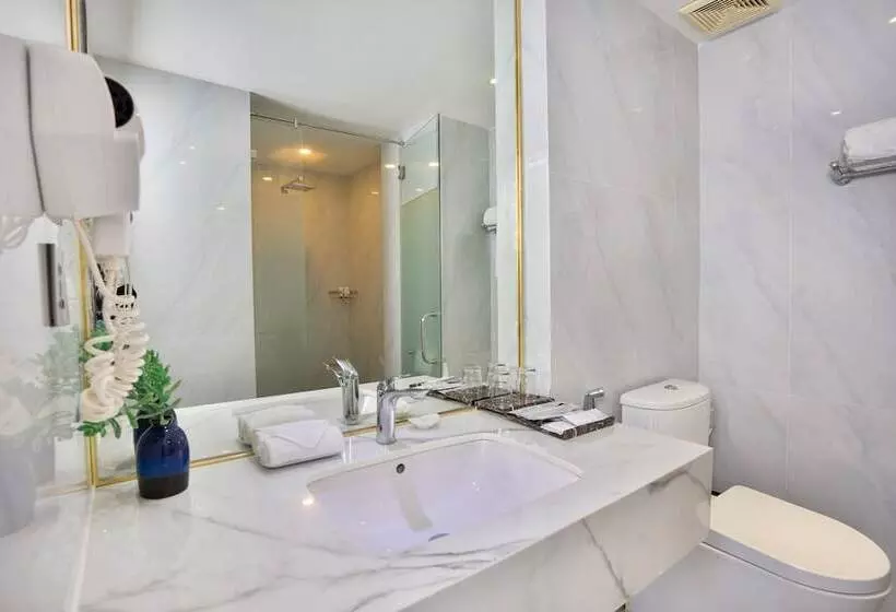 2 Bedroom Family Suite