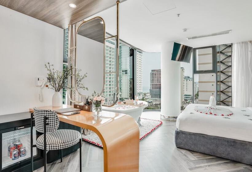 سوییت جونیور با چشمانداز دریا, Cicilia Hotels & Spa Danang Powered By Aston