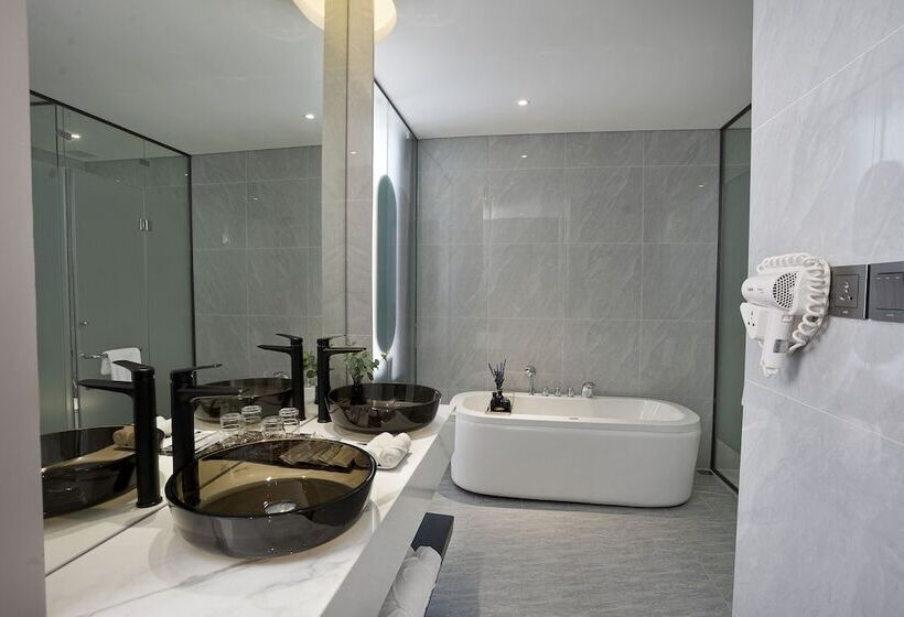 , Cicilia Hotels & Spa Danang Powered By Aston