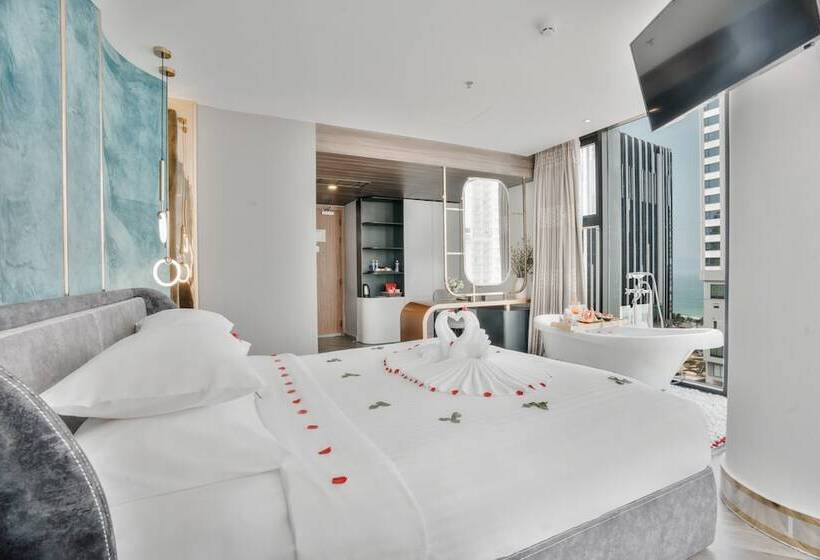 سوییت جونیور با چشمانداز دریا, Cicilia Hotels & Spa Danang Powered By Aston