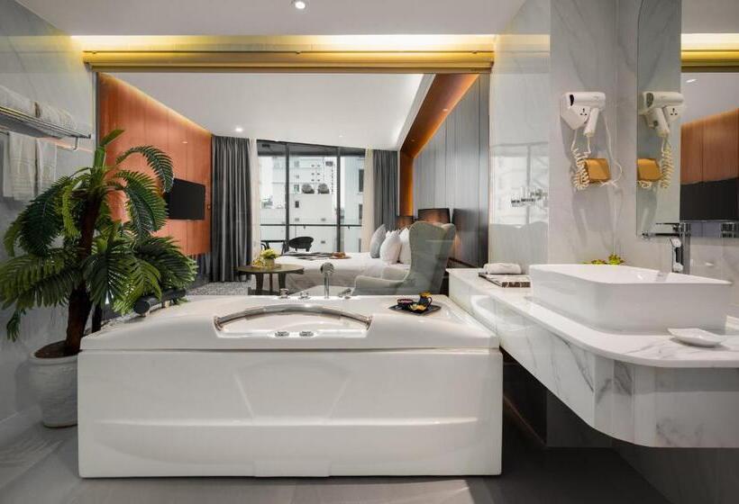 سوییت جونیور با چشمانداز دریا, Cicilia Hotels & Spa Danang Powered By Aston